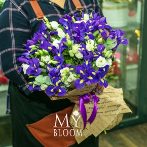Букет из ирисов и эустом в Серпухове