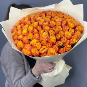 Букет из 101 огненной розы (40 см) в Серпухове
