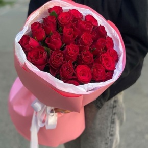Букет "Эсса" 25 красных роз Кения (60 см) в Серпухове