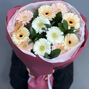 Букет из 13 белых гербер микс в Серпухове