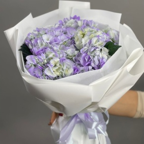 Букет из 5 фиолетовых гортензий в Серпухове
