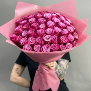 Букет из 51 розы Космик (60 см) в Серпухове