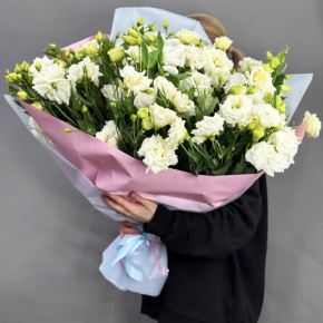 Букет "Изысканность" из 31 белой эустомы в Серпухове