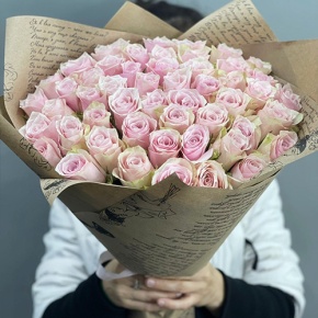 Букет из 51 пастельной розы (40 см) в Серпухове
