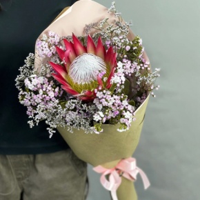 Букет из хамелациума, лимонниума и протеи в Серпухове