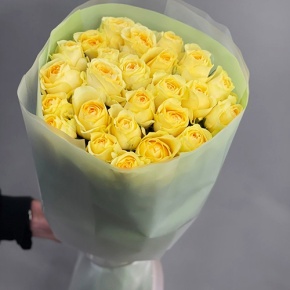 Букет из 25 пионовидных роз Баттеркап (60 см) в Серпухове