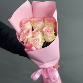 Букет 7 Кенийских розовых роз (40 см) в Серпухове