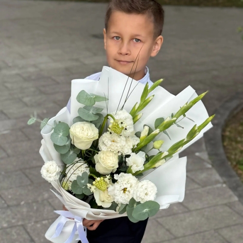 Букет на 1 сентября с гладиолусами, розами, эустомой и орнитогалумом в Серпухове