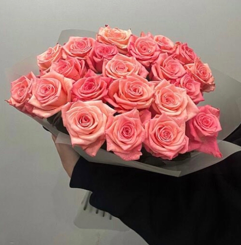 Букет из 21 розовой розы (50 см) в Серпухове