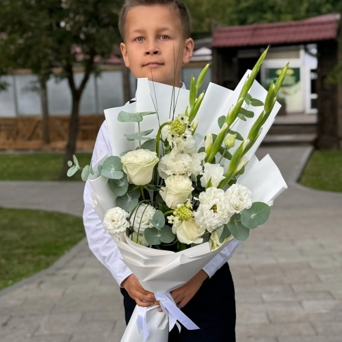 Букет на 1 сентября с гладиолусами, розами, эустомой и орнитогалумом в Серпухове