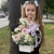 Композиция с георгинами на 1 сентября в белом ящике в Серпухове Композиция с георгинами на 1 сентября в белом ящике в Серпухове